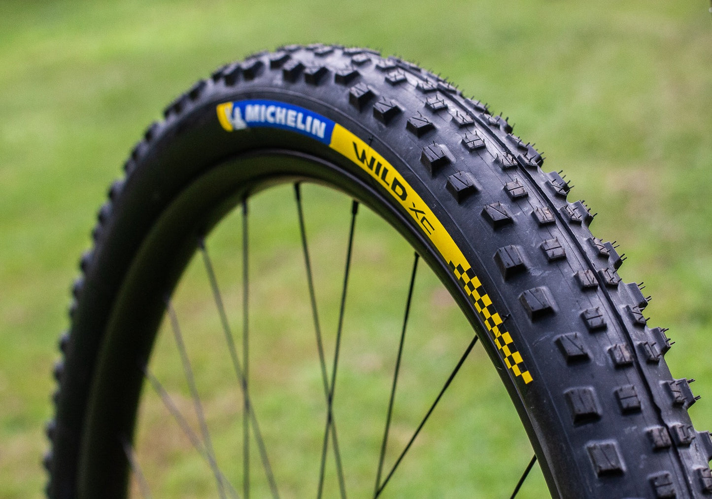 PROMOCION: Llanta Michelin Wild XC Perfromance - 29 x 2.35, Tubeless, Folding, Black, Performance Line, GUM-X, HD Protection, E-Bike